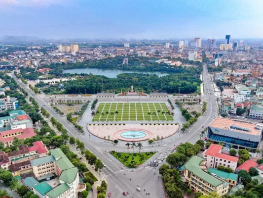 quảng trường Hồ Chí Minh, trung tâm văn hóa, xã hội của thành phố Vinh và tỉnh Nghệ An